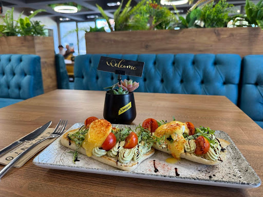 Encanto Bar & Dinner