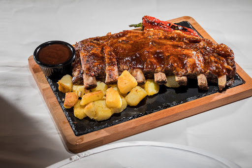 Дървената къща(The Log House)