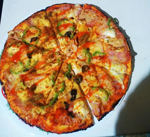 Пицария „Златните ръце“