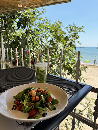 Oasis Beach Restaurant & Bar
