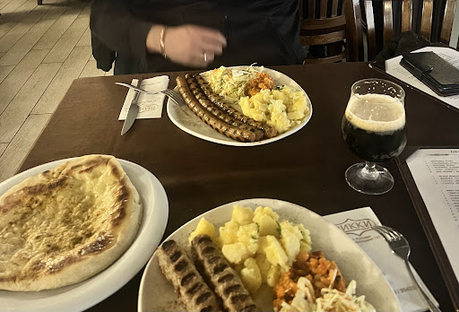 Ресторант "Викки"