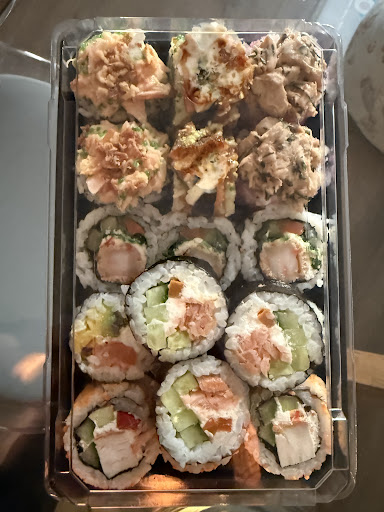 Taberu sushi by Svetla