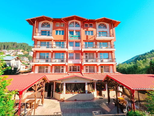 Семеен хотел "Йола"/ Family Hotel Yola