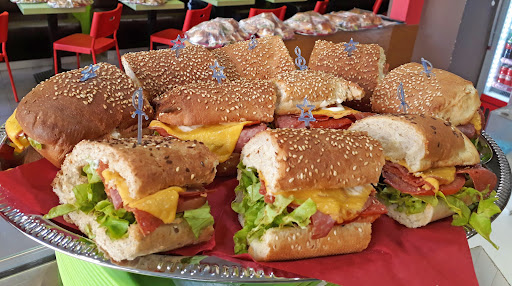 Toasty - ресторант за сандвичи и пица, храна за вкъщи и кетъринг