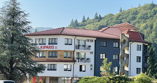 Хотел Кипарис
